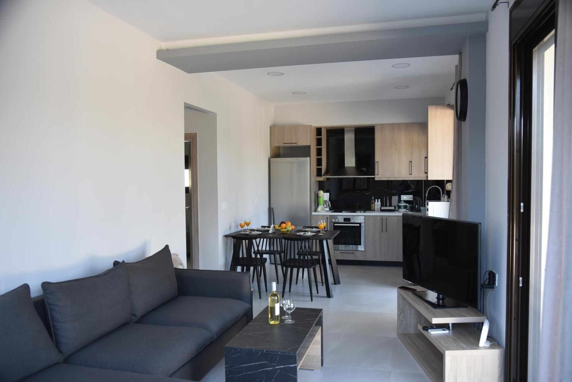 Pirgos Deluxe Apartment - Private Parking Kíssamos Exteriör bild