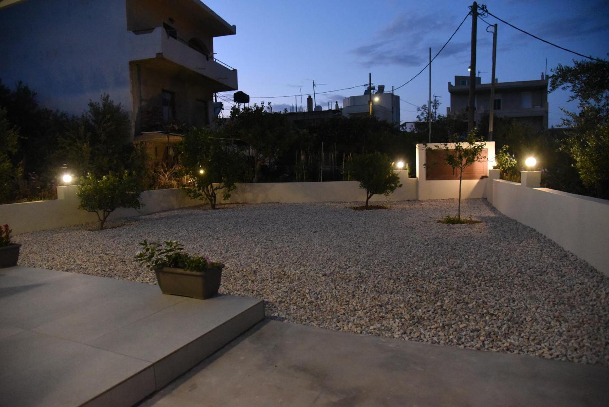 Pirgos Deluxe Apartment - Private Parking Kíssamos Exteriör bild